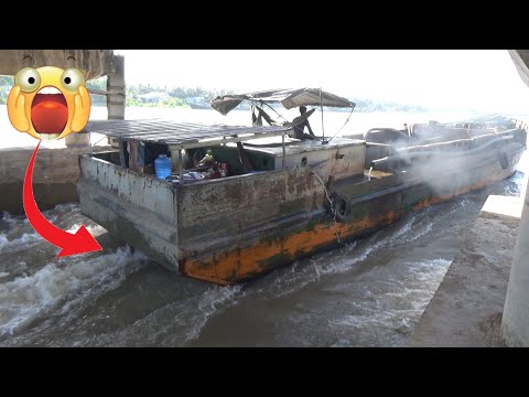 Video Sà lan vượt cống ngược nước chảy xiết nguy hiểm vô cùng - youtube