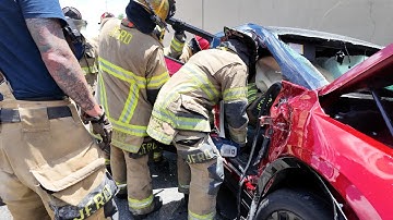 Jacksonville Fire Rescue Department has 10 vehicle accident with 2 separate extrications