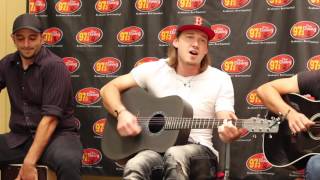 Morgan Wallen - "Whiskey Glasses" | Live in the Lobby chords