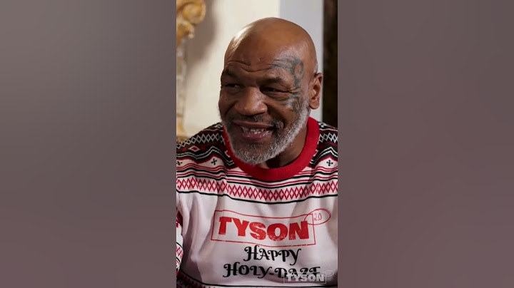 Mike Tyson gives Evander Holyfield his ear back🤣 #shorts #miketyson