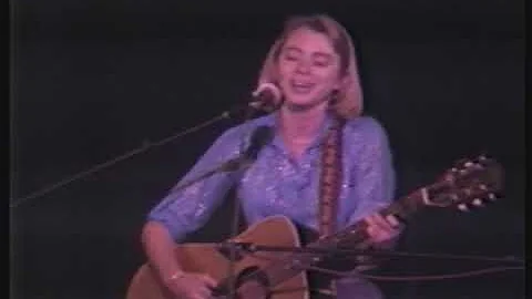 Carol Elliot singing "Diamonds & Rust"