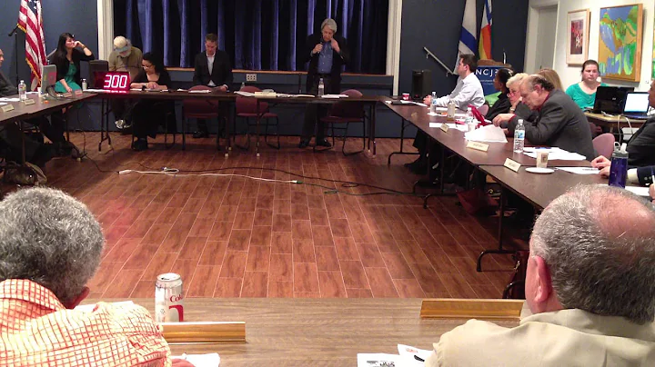 Ken Draper speaks at the Mid City West Community C...