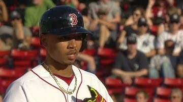 NYY@BOS: Betts plates two with a double to left