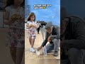 This girl help begger to gave food