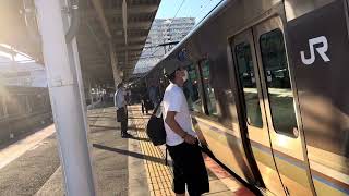 Aシート。２２５系700番台K1編成＋２２３系2000番台新快速野洲行き尼崎駅到着発車。