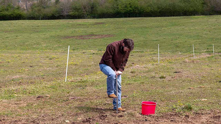 Alabama Beef Systems Videos: How to Collect a Soil Sample