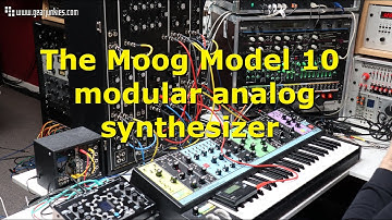 Uitleg en geluidsdemo van de Moog Model 10 modulaire synthesizer