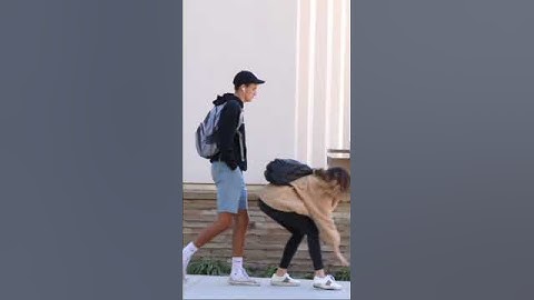 Bending Over In Front Of Strangers🤷‍♀️