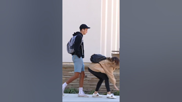 Bending Over In Front Of Strangers🤷‍♀️