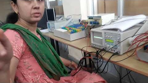 ADE LAB - Relaxation Oscillator Demonstration