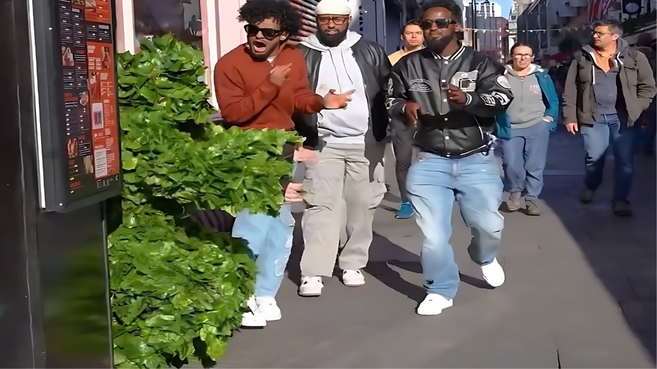 Best of Bushman Prank Compilation #541 😱 Crazy Reactions 🤣 Funny Reactions 😂 Bushman Scare Cam