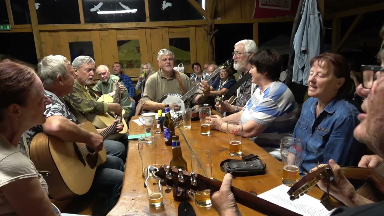 16.8.2025. Stvořidla trampské hraní v Hospůdce Pohoda.