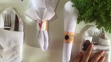 Como dobrar guardanapo de tecido com anel?