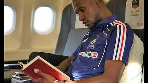 ايريك ابيدال يقرأ القرآن الكريم