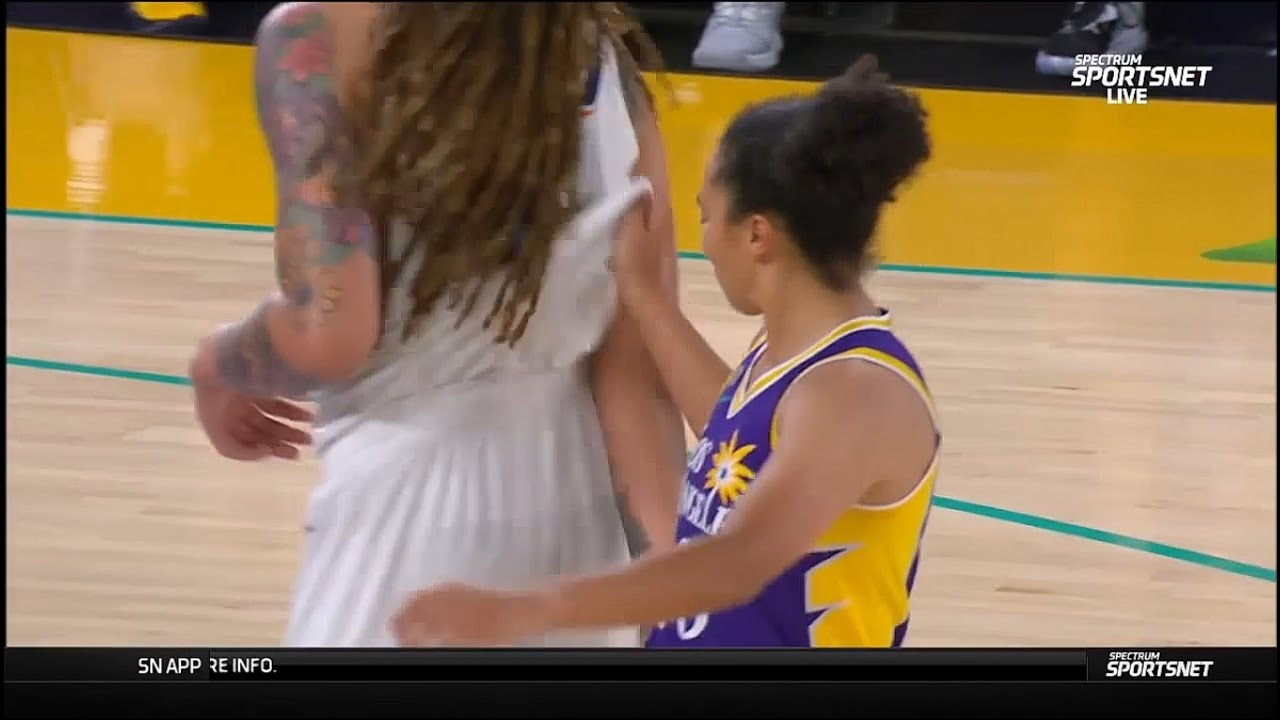 CLOWN Toliver Tries To Give Griner A Wedgie After Griner Blocks Her Shot.  #WNBA #WNBA2021 #funny 