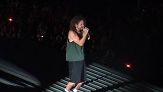 Video voorbeeld van "Pearl Jam - The Gorge 2006: 25.) Given To Fly"
