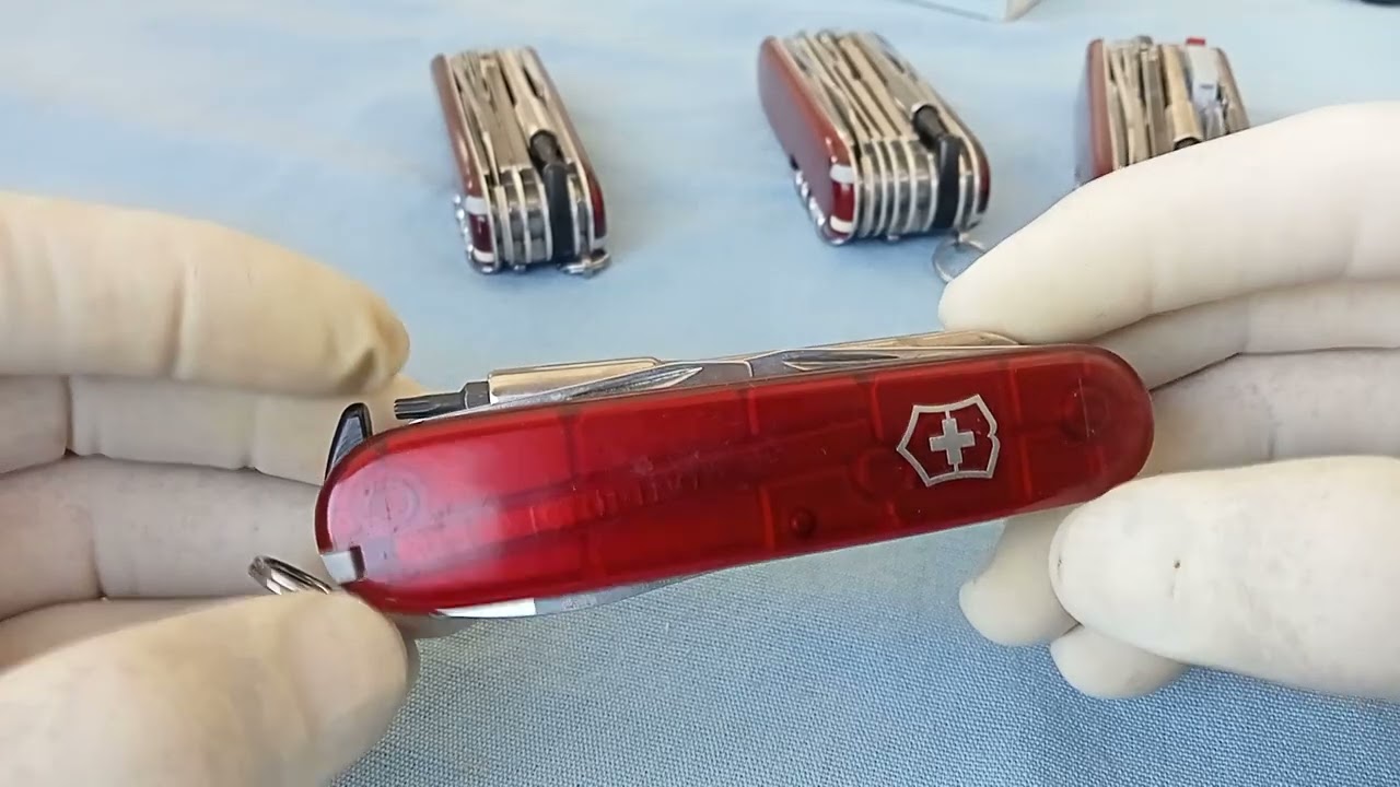 VICTORINOX CYBERTOOL. LA NAVAJA  DE INICIO DEL MILENIO