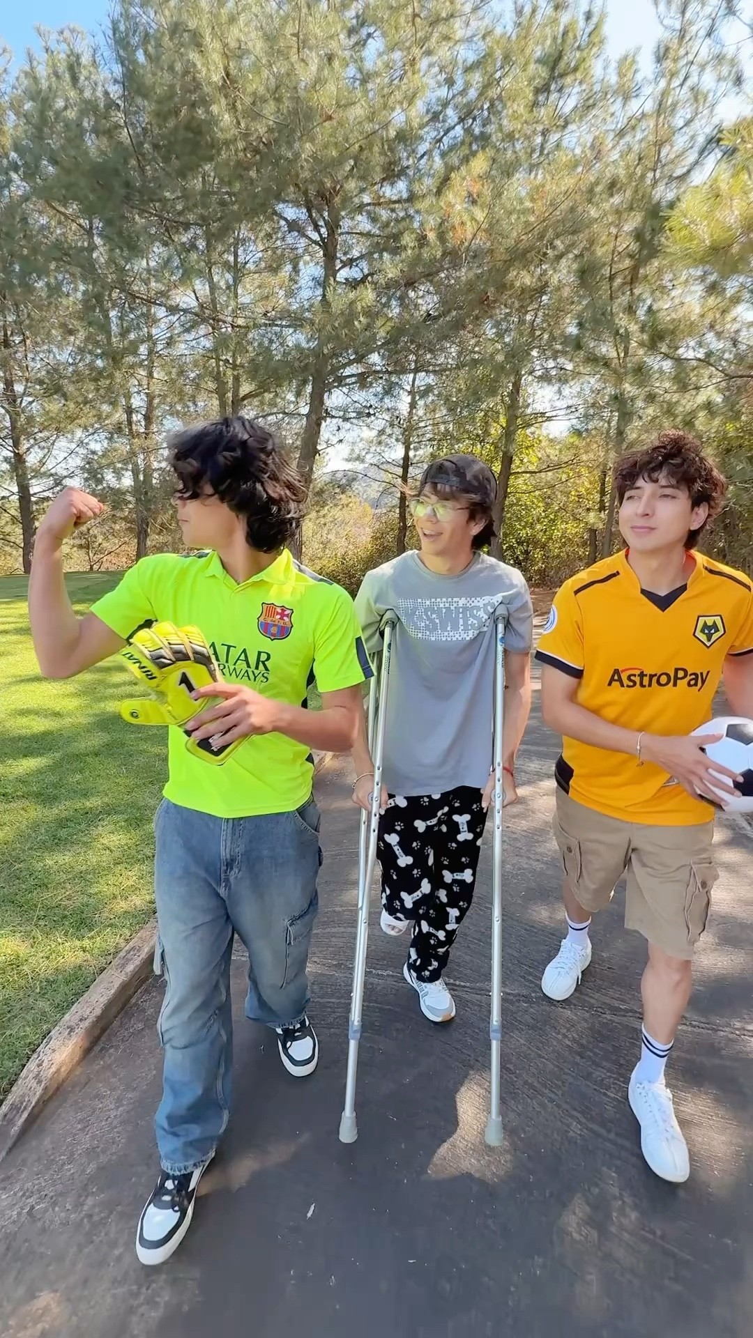 CUANDO JUEGAS FUT CON TUS AMIGOS .