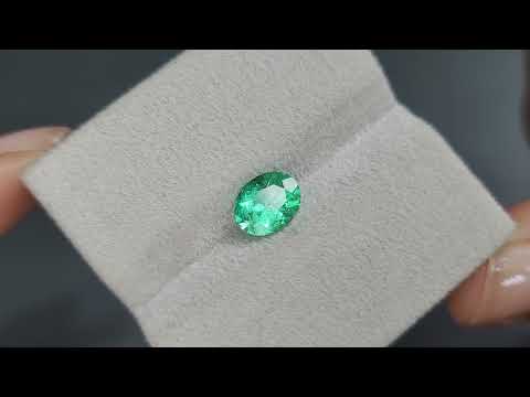 Emerald oval cut 1.28 carats, Colombia Video  № 1