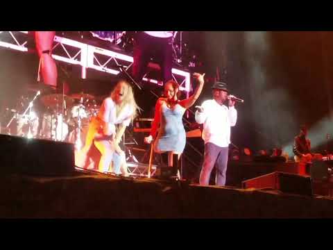 Tammy dancing with Ne-Yo to Push Back at RNB Fridays on saturday night in Brisbane