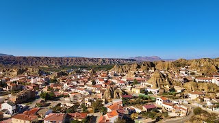 Purullena y sus cuevas en 4k - A vista de dron