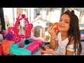 Masal Kendine Makyaj Yapıyor!  Masal Pretend Play Dress Up & Kids Make Up Toys