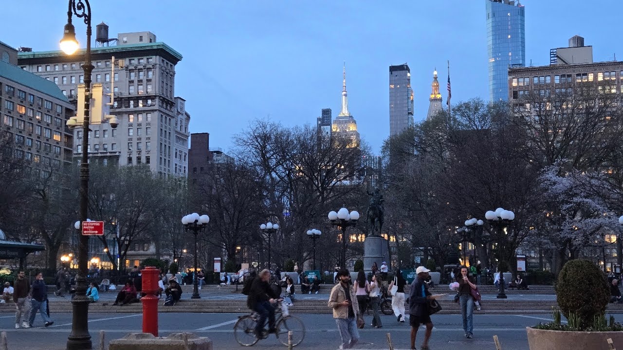 🔴 Exploring NYC LIVE 73F/23C on Last Day of March 2026 - YouTube
