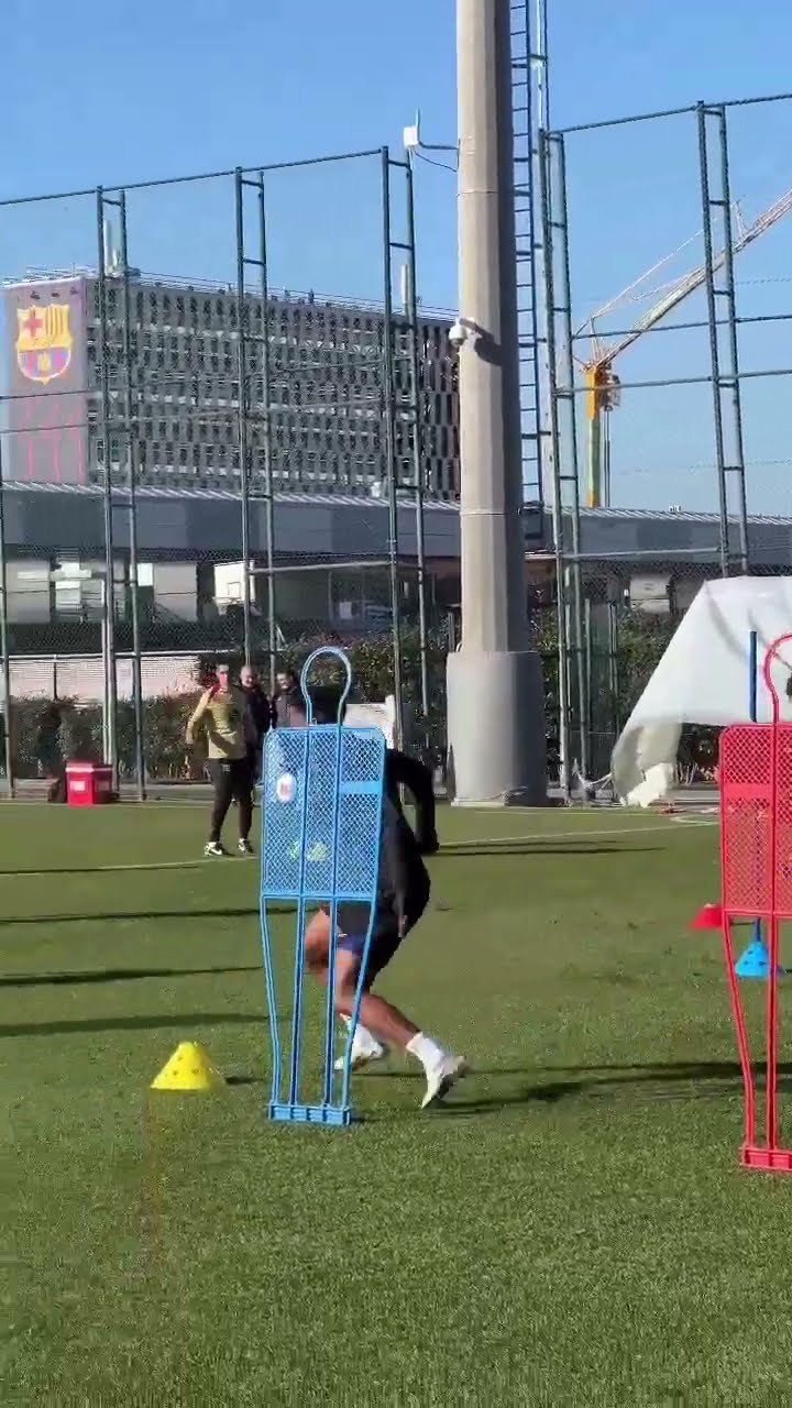 ?️‍♂️? back to training. #fcbarcelona #shorts