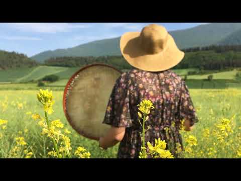 دف نوازی با آهنگ بوتورای از گروه رستاک Daf 