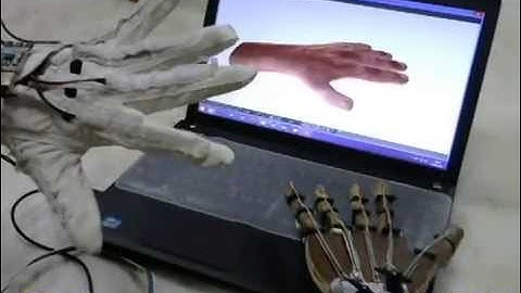 Mechanical Hand Controlled by MOTION CAPTURE GLOVE