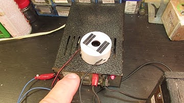 Square wave oscillator working in a tiny voltage range 0,6-0,7 Volt (schematic and demo)