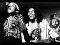 BOB MARLEY - Lively Up Yourself  (1976-04-25 - Music Hall Boston). with ziggy