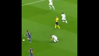 Download Lagu مراوغة ميسي لفابريغاس رائعة MP3