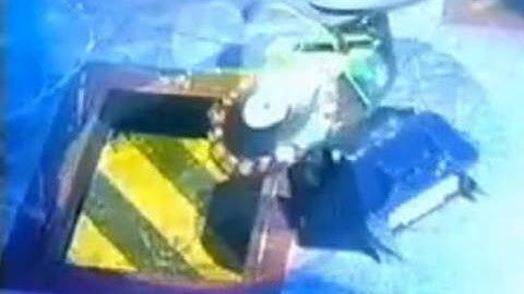 Robot Wars Lightning - First Single Fight - Higher Quality