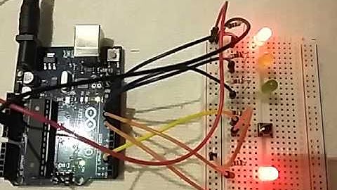 Arduino - Semaphore with Pedestrian Button
