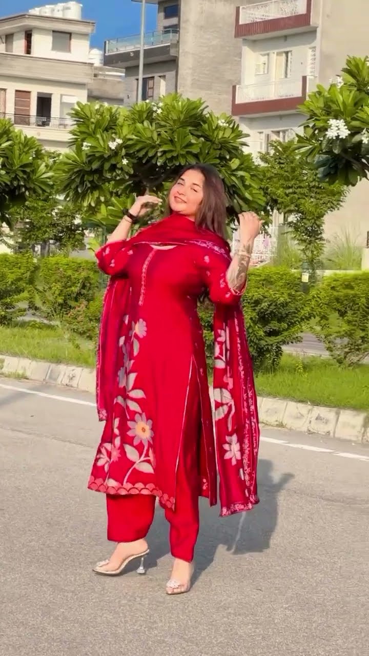 Na pa suita vich photo
