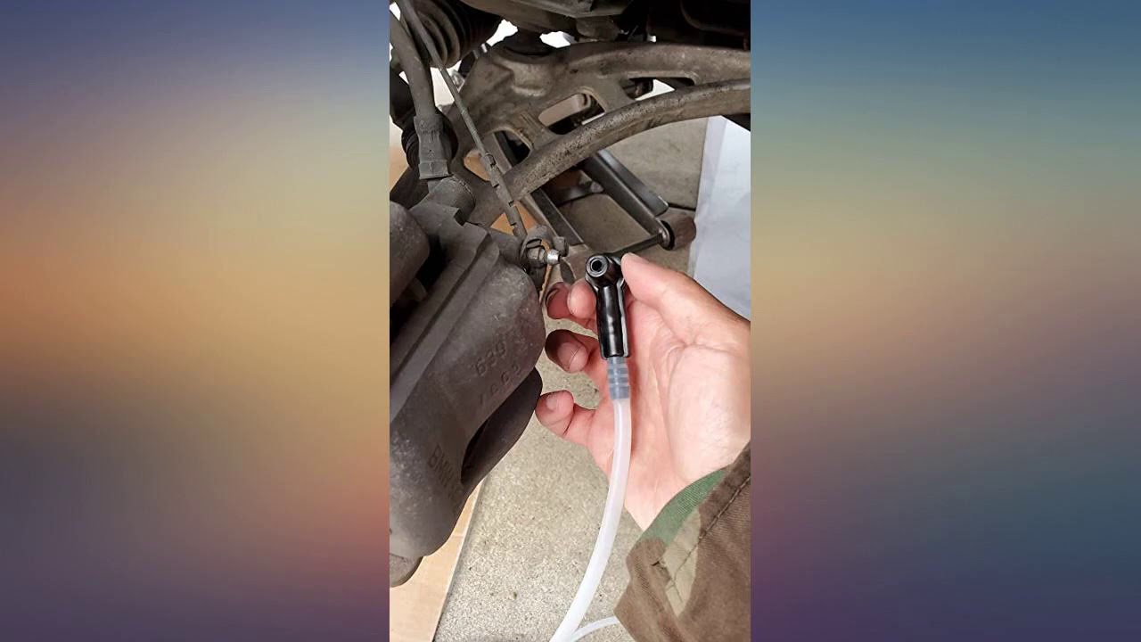 FOUR UNCLES 2L Vacuum Brake Bleeder Air Brake Bleeder Kit with 2L Brake