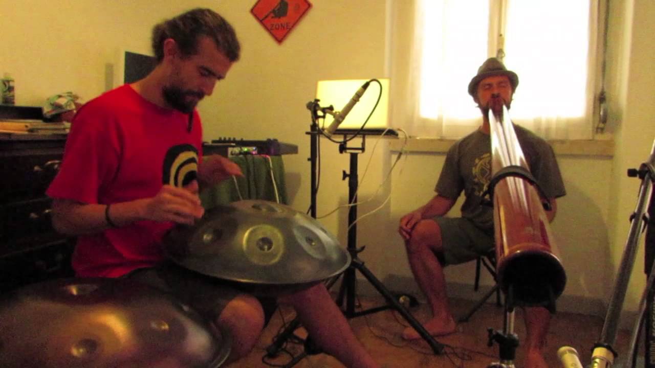 11/8 60 second Handpan Challenge - by Kabeção & Rodrik
