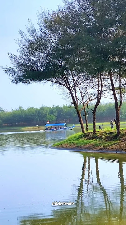 Laguna Barat Pantai Glagah