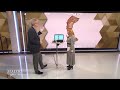 Tandläkaren Michael Karlstén visar den senaste tekniken - Malou Efter tio (TV4)