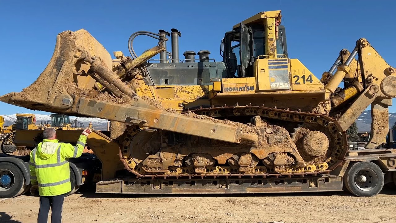 Komatsu Europe #Komatsu D475A-5 Dozer In Engine Power 671, 43% OFF