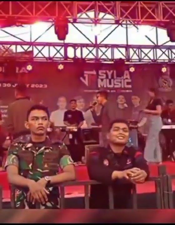 Ekspresi wajah TNI dan satpam Ketika konser sesok bayar utang 😱😎🤣🤣😅#shorts#lucu #popular#viral