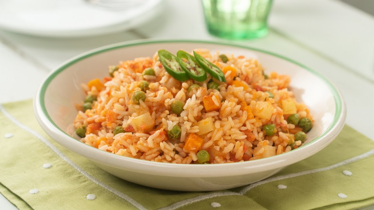 Arroz Rojo con Vegetales - YouTube