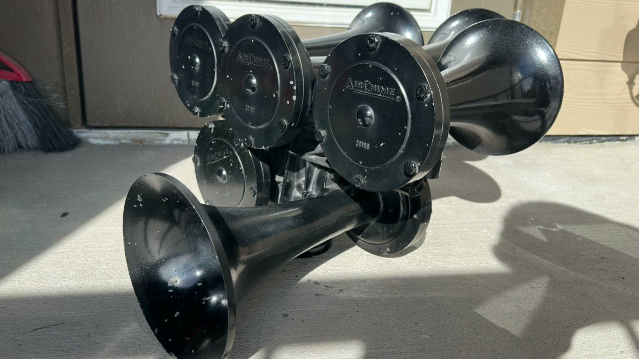 Nathan AirChime Black K5HL with 2pc 1L  Train Horn Run By