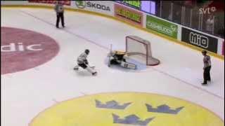 Rasmus Sandin sätter en 'Foppa-straff' i TV-pucken