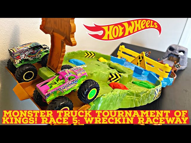 Hot Wheels Monster Trucks Toys, Wreckin' Raceway Playset with Monster  Trucks Bigfoot & Gunkster, Convenient Storage, Gift for Kids​​, HGV12