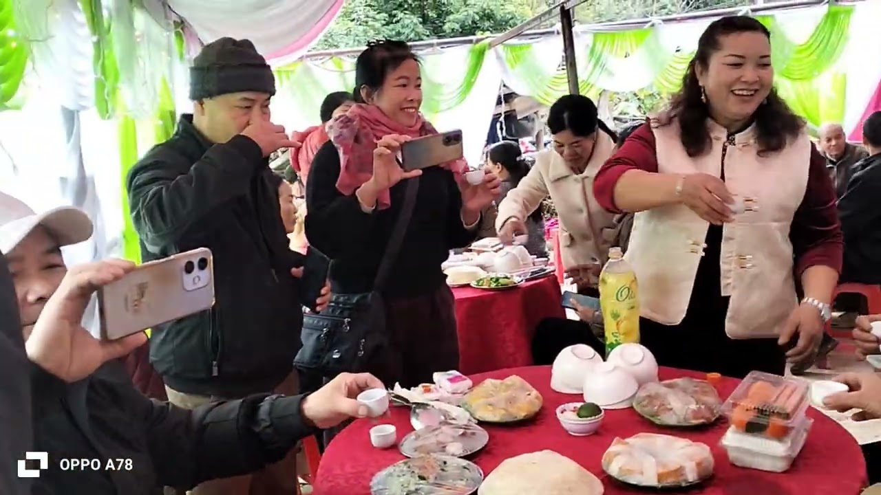 Phi Nọng Ơi Nấu Náy Mà Kín Lấu Luc Sài Hoàng Phượng hát chắn vui vẻ lái a mọi khần thinh nớ &