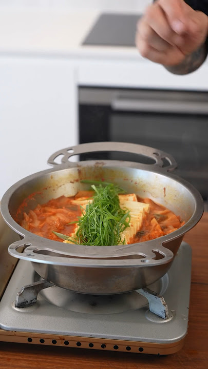 Kimchi-jjigae