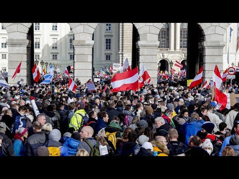 Proteste in Wien gegen Corona-Lockdown und Impfungen