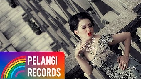 Syahrini - Cinta Tapi Gengsi (Official Music Video)